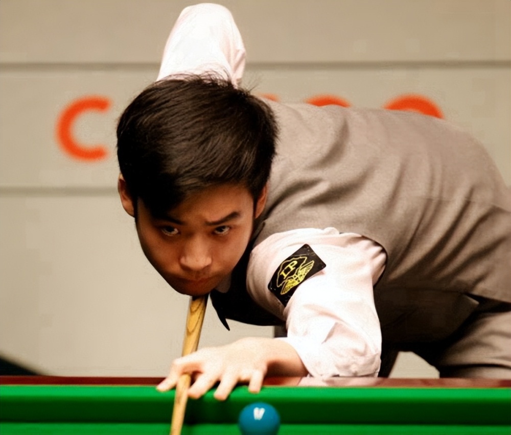 从高位逼抢 从高位逼抢